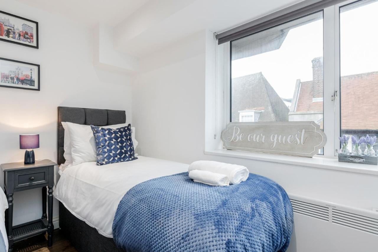 Watford Town Centre, Serviced One Bed Flat With Choice Of King Or Twin Beds, Sleeps Up To 4 Sharing, Free Wifi And Free Movies Londres Extérieur photo