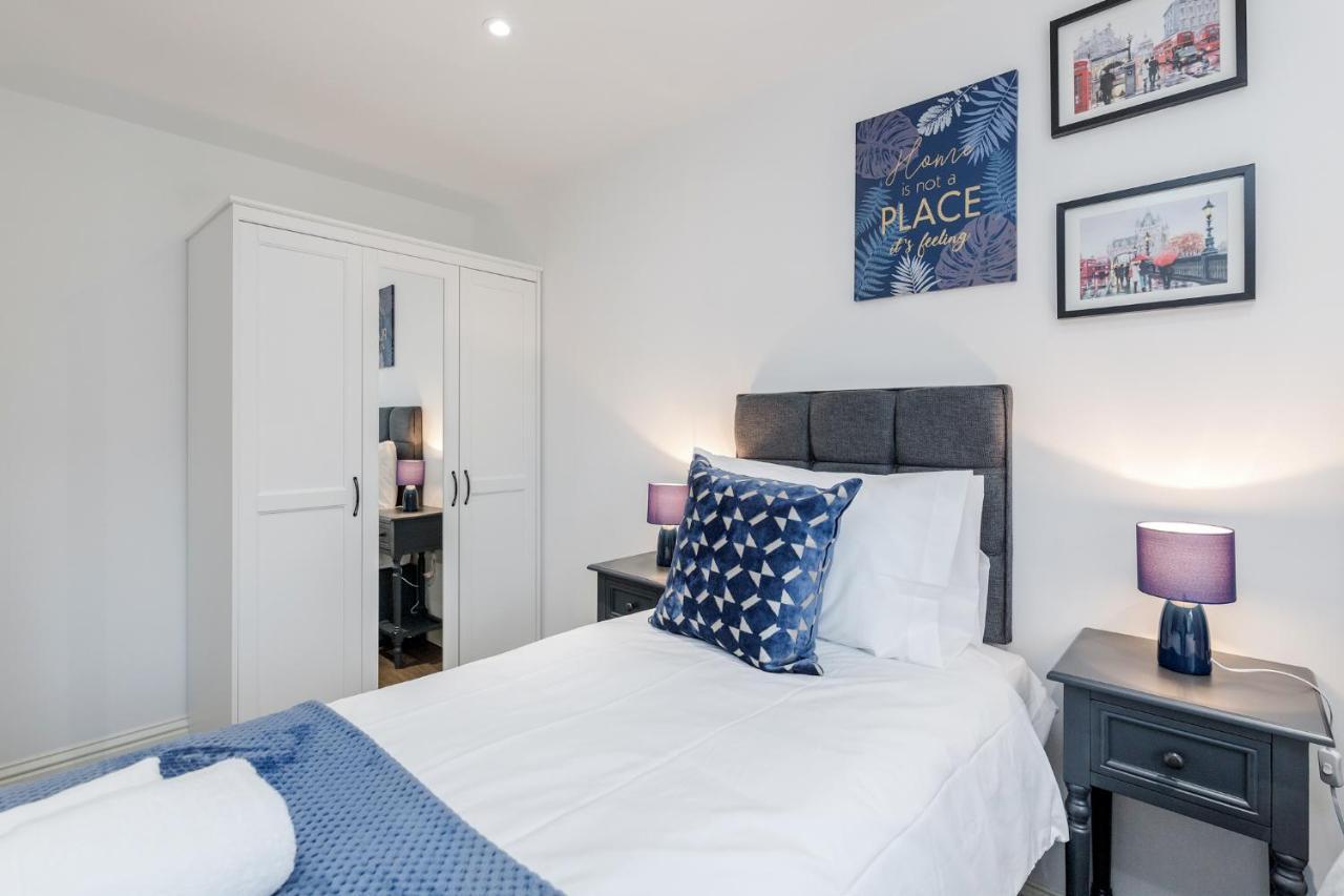 Watford Town Centre, Serviced One Bed Flat With Choice Of King Or Twin Beds, Sleeps Up To 4 Sharing, Free Wifi And Free Movies Londres Extérieur photo